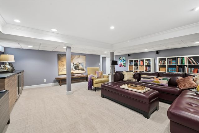 411 N Belmont Avenue, Arlington Heights, IL 60004