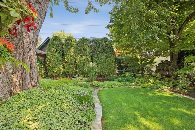 411 N Belmont Avenue, Arlington Heights, IL 60004
