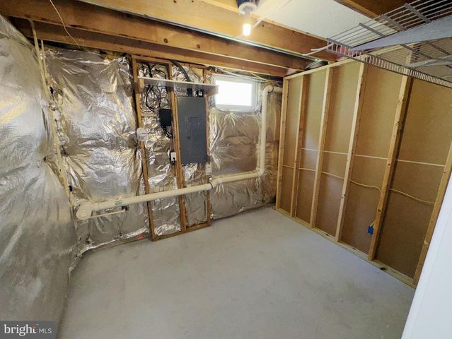 650 210TH ST, Pasadena, MD 21122