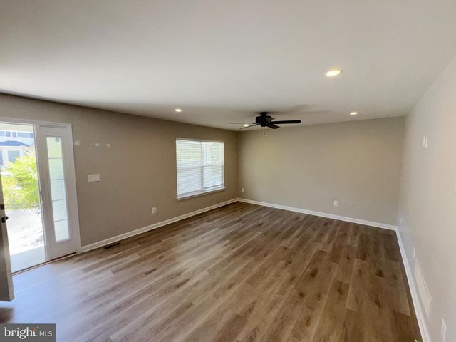 650 210TH ST, Pasadena, MD 21122