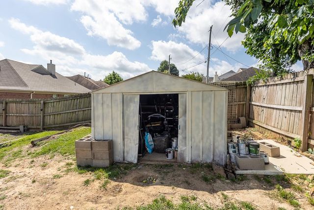 9011 PEPPER HOLLOW CT, Memphis, TN 38016