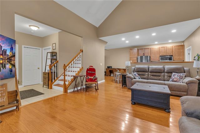 106 Clearwater Drive, Franklin Twp, PA 16117