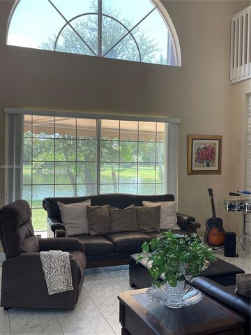 340 SW 167th Ave, Pembroke Pines, FL 33027