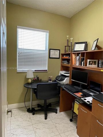 340 SW 167th Ave, Pembroke Pines, FL 33027