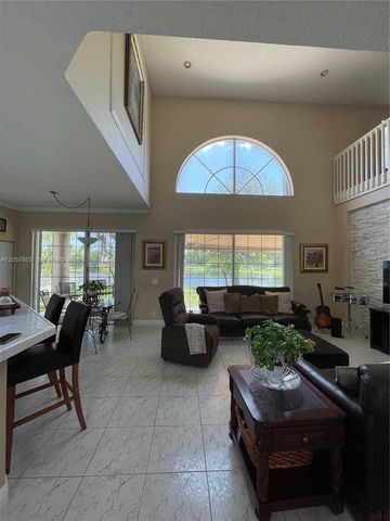 340 SW 167th Ave, Pembroke Pines, FL 33027