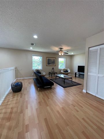 340 SW 167th Ave, Pembroke Pines, FL 33027
