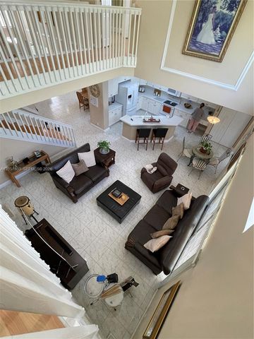 340 SW 167th Ave, Pembroke Pines, FL 33027