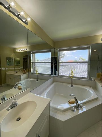 340 SW 167th Ave, Pembroke Pines, FL 33027