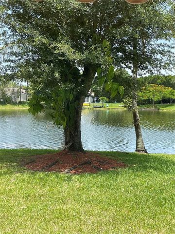 340 SW 167th Ave, Pembroke Pines, FL 33027