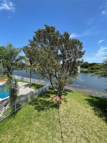 340 SW 167th Ave, Pembroke Pines, FL 33027