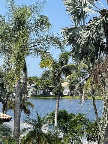 340 SW 167th Ave, Pembroke Pines, FL 33027