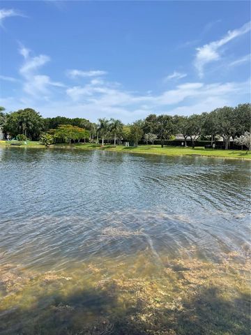340 SW 167th Ave, Pembroke Pines, FL 33027
