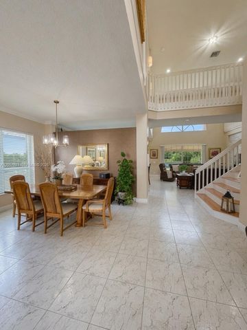 340 SW 167th Ave, Pembroke Pines, FL 33027