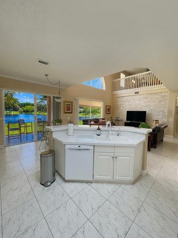 340 SW 167th Ave, Pembroke Pines, FL 33027