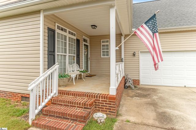 203 Summergrass Drive, Greenville, SC 29617