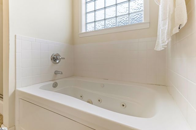 203 Summergrass Drive, Greenville, SC 29617