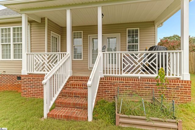 203 Summergrass Drive, Greenville, SC 29617