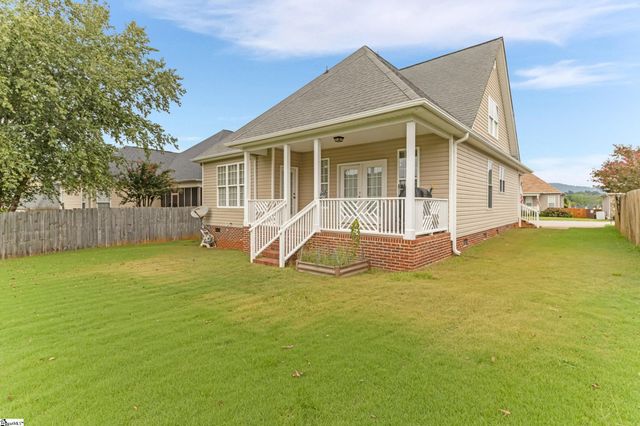 203 Summergrass Drive, Greenville, SC 29617