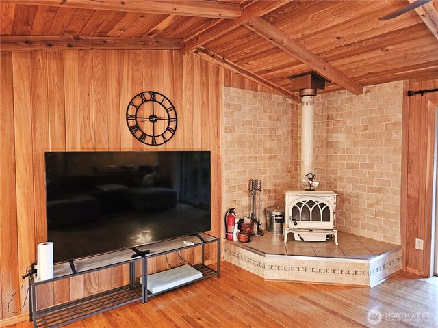 70 Dogwood Lane, Brinnon, WA 98320