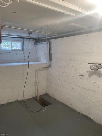 9 Pierson St, Bloomfield Twp., NJ 07003