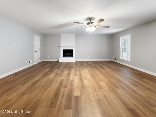 6710 Tallwood Ct, Prospect, KY 40059