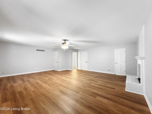 6710 Tallwood Ct, Prospect, KY 40059