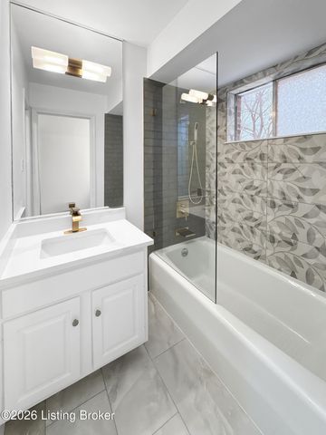 6710 Tallwood Ct, Prospect, KY 40059