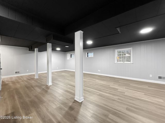 6710 Tallwood Ct, Prospect, KY 40059