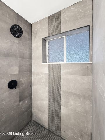 6710 Tallwood Ct, Prospect, KY 40059