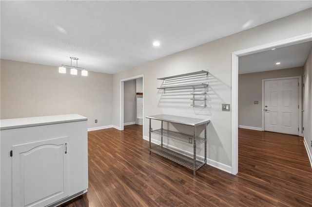7317 NW 77th Terrace, Kansas City, MO 64152