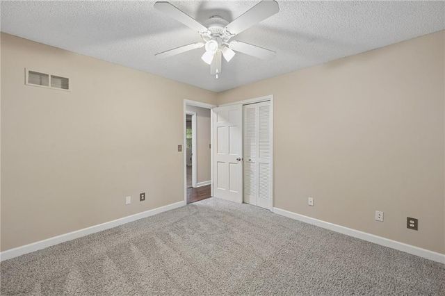 7317 NW 77th Terrace, Kansas City, MO 64152