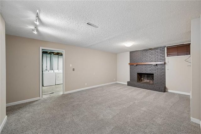 7317 NW 77th Terrace, Kansas City, MO 64152