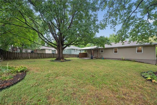7317 NW 77th Terrace, Kansas City, MO 64152