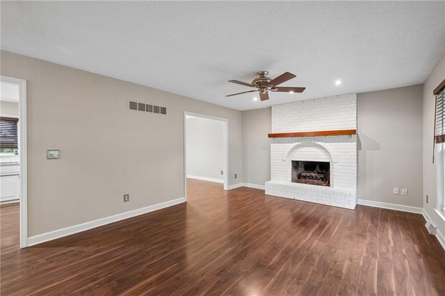 7317 NW 77th Terrace, Kansas City, MO 64152