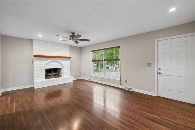 7317 NW 77th Terrace, Kansas City, MO 64152
