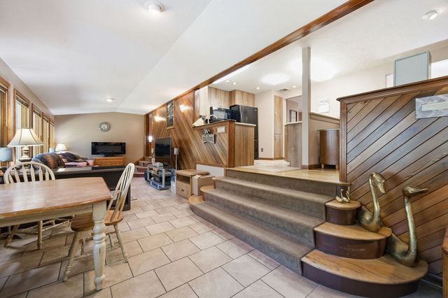111 Rocky Pond Rd, Plymouth, MA 02360