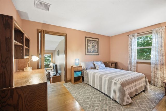 111 Rocky Pond Rd, Plymouth, MA 02360