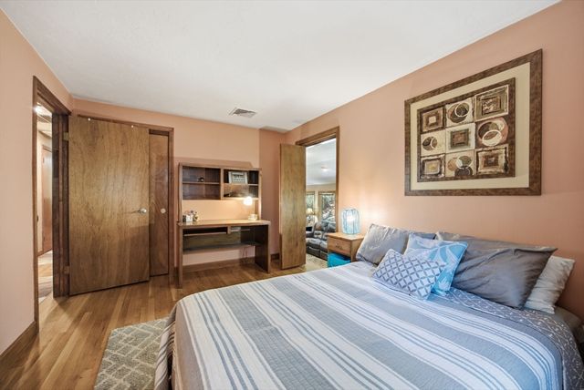 111 Rocky Pond Rd, Plymouth, MA 02360