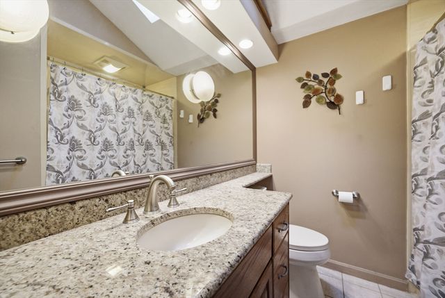 111 Rocky Pond Rd, Plymouth, MA 02360