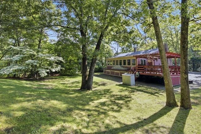 111 Rocky Pond Rd, Plymouth, MA 02360