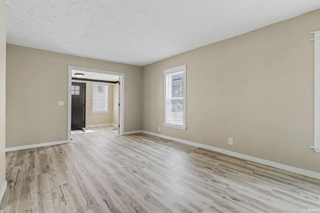 227 E 9Th Street, Mishawaka, IN 46544