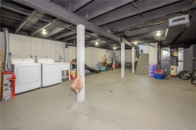 2266 Windemere Avenue, Akron, OH 44312