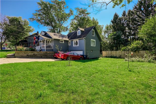 2266 Windemere Avenue, Akron, OH 44312