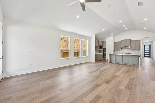 173 Comfort DR, Buda, TX 78610