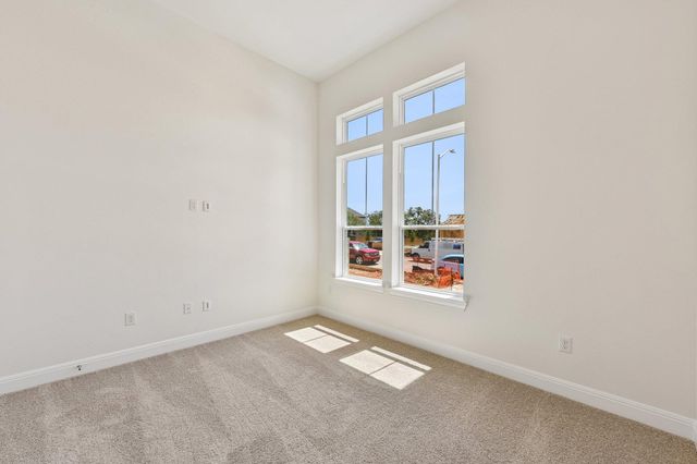 173 Comfort DR, Buda, TX 78610