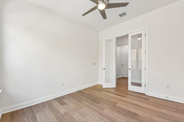 173 Comfort DR, Buda, TX 78610