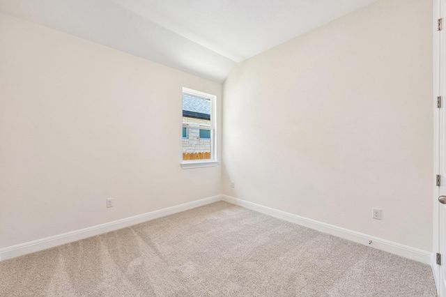 173 Comfort DR, Buda, TX 78610
