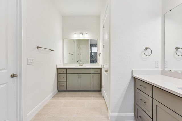 173 Comfort DR, Buda, TX 78610