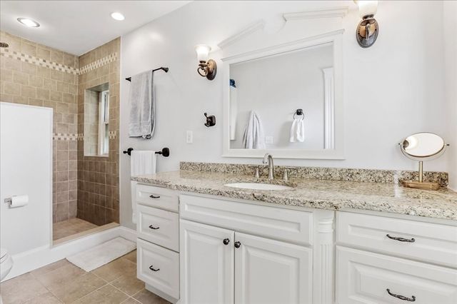 130 Myrtle St, Boston, MA 02114
