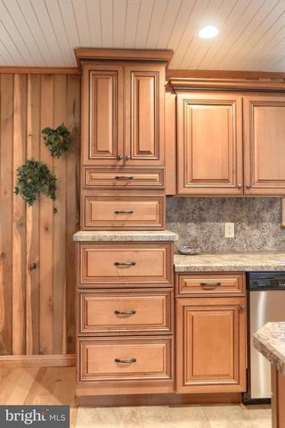 535 E KERCHER AVE, Lebanon, PA 17046